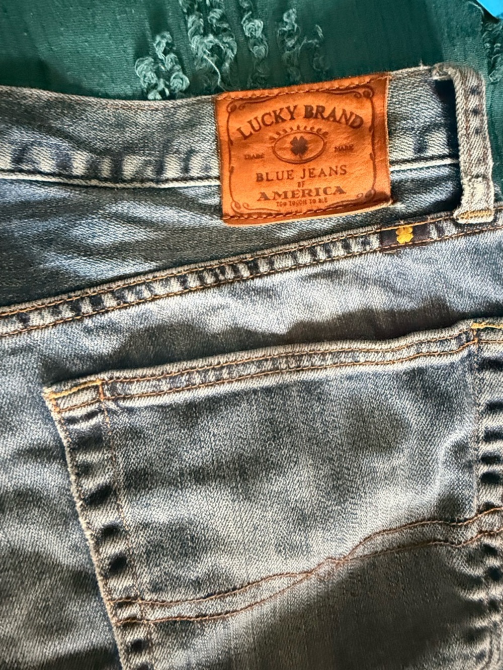 Lucky Brand Men’s Medium Wash Straight Jeans